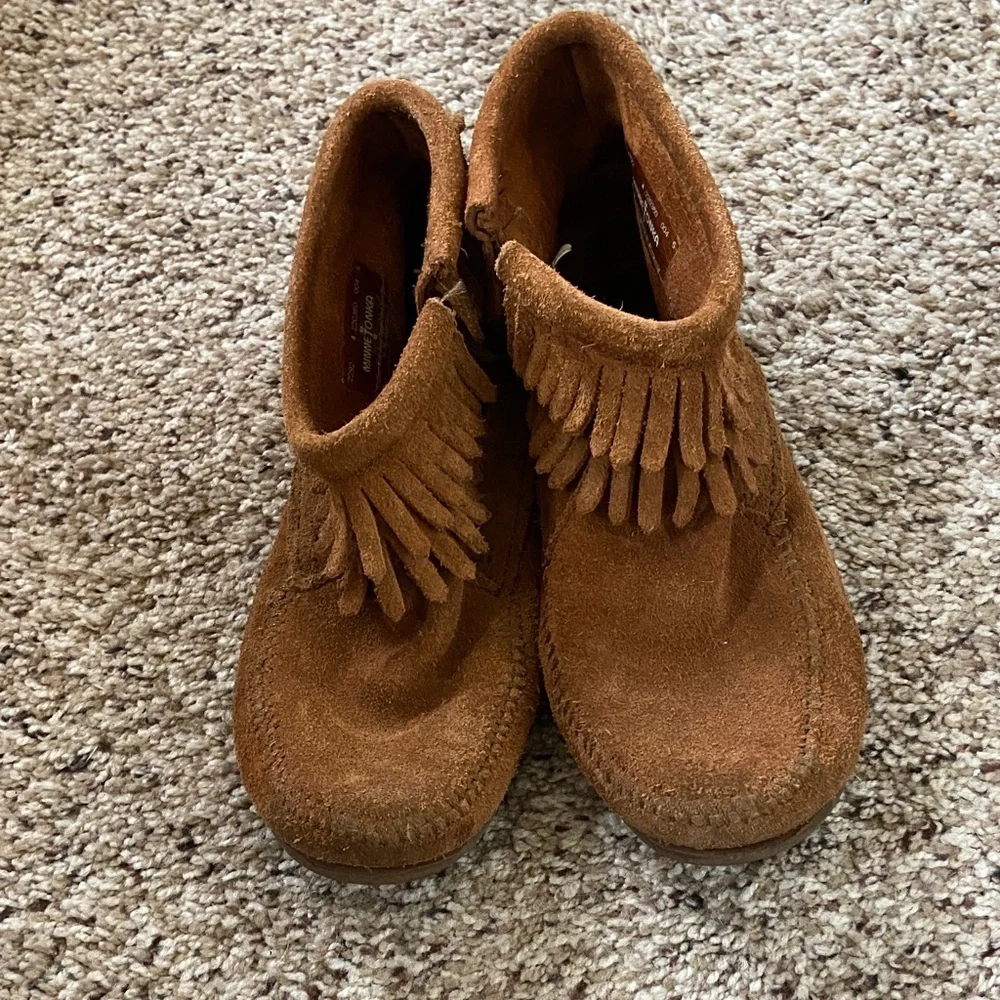 Kids Suede Fringe Minnetonka Moccasin